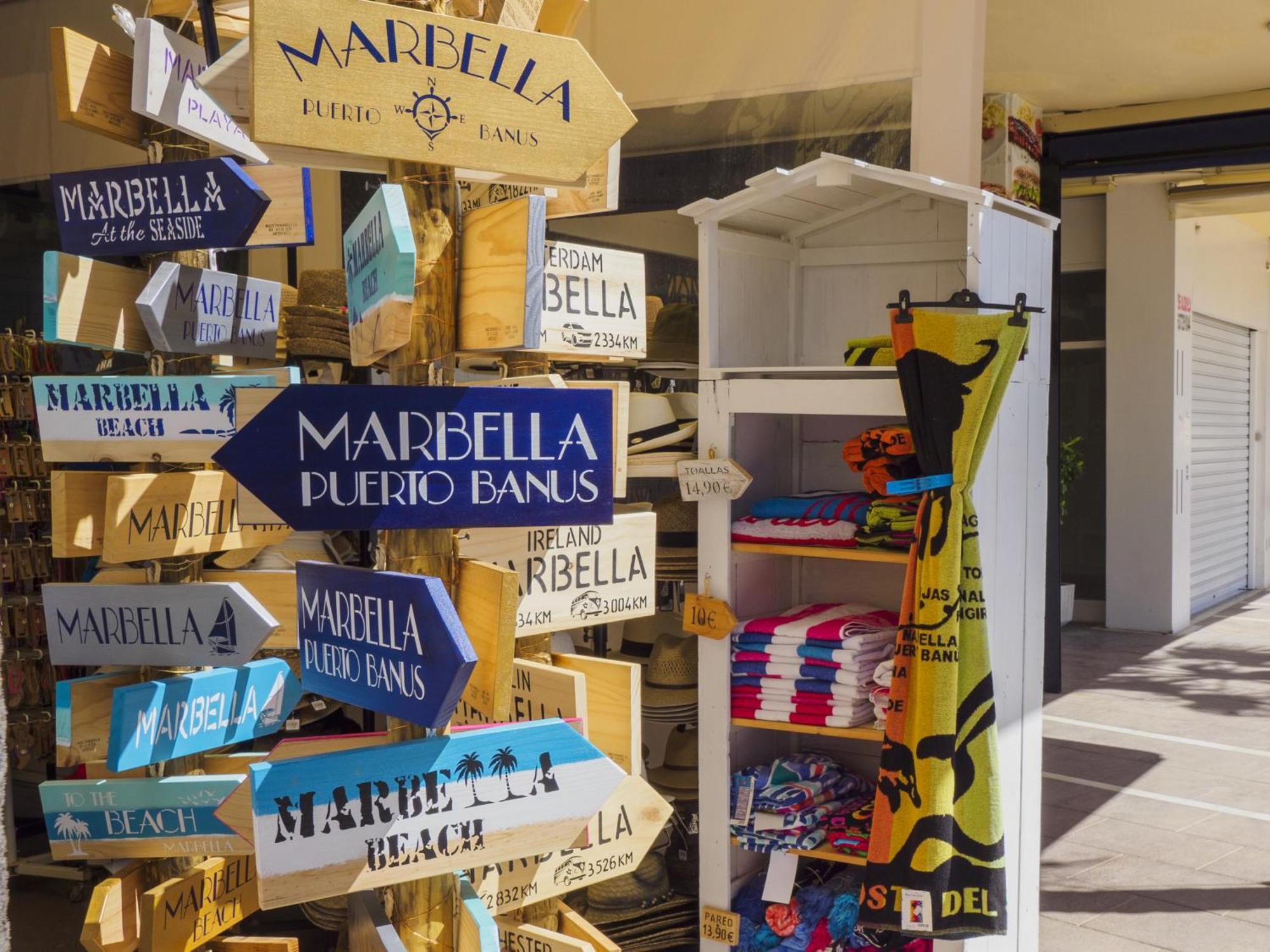 Cubo's Estudio Cabopino Port & Parking Apartment Marbella