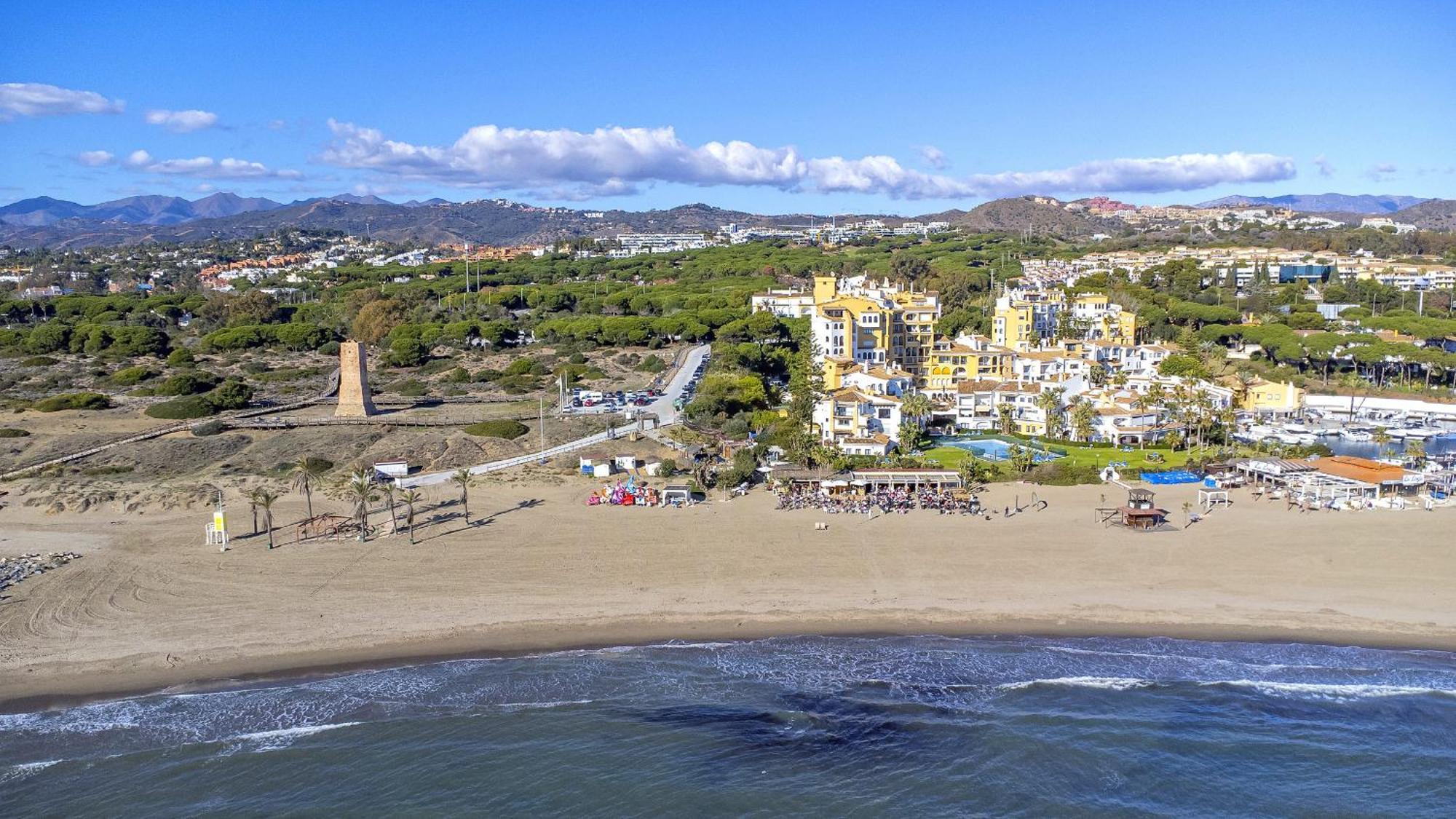 Cubo's Estudio Cabopino Port & Parking Apartment *