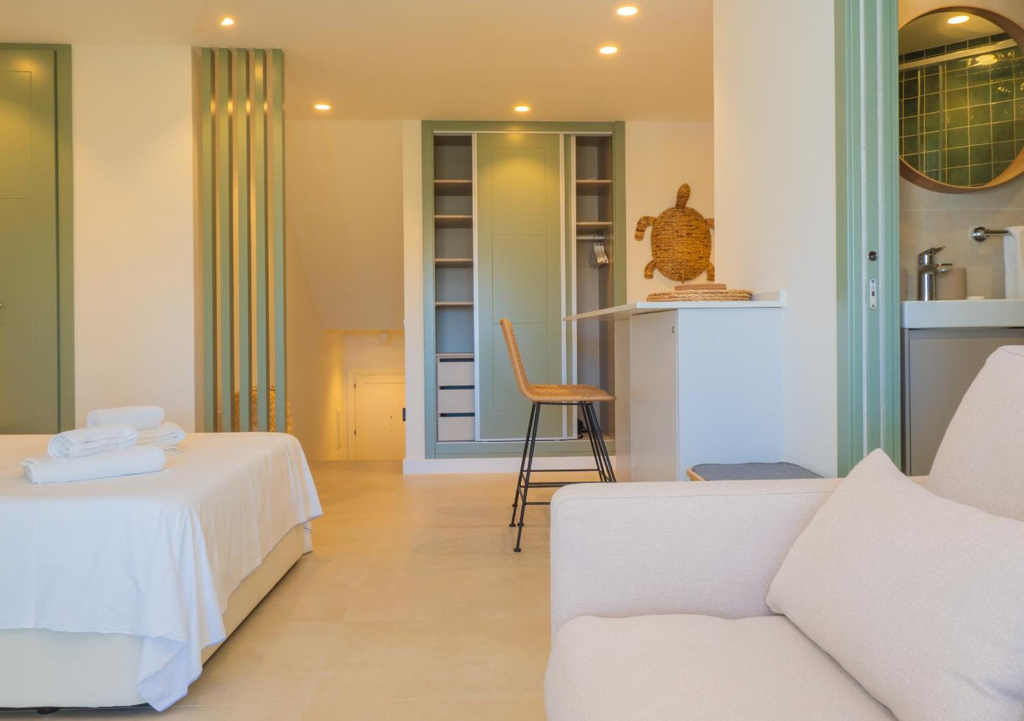 Cubo's Estudio Cabopino Port & Parking * Marbella