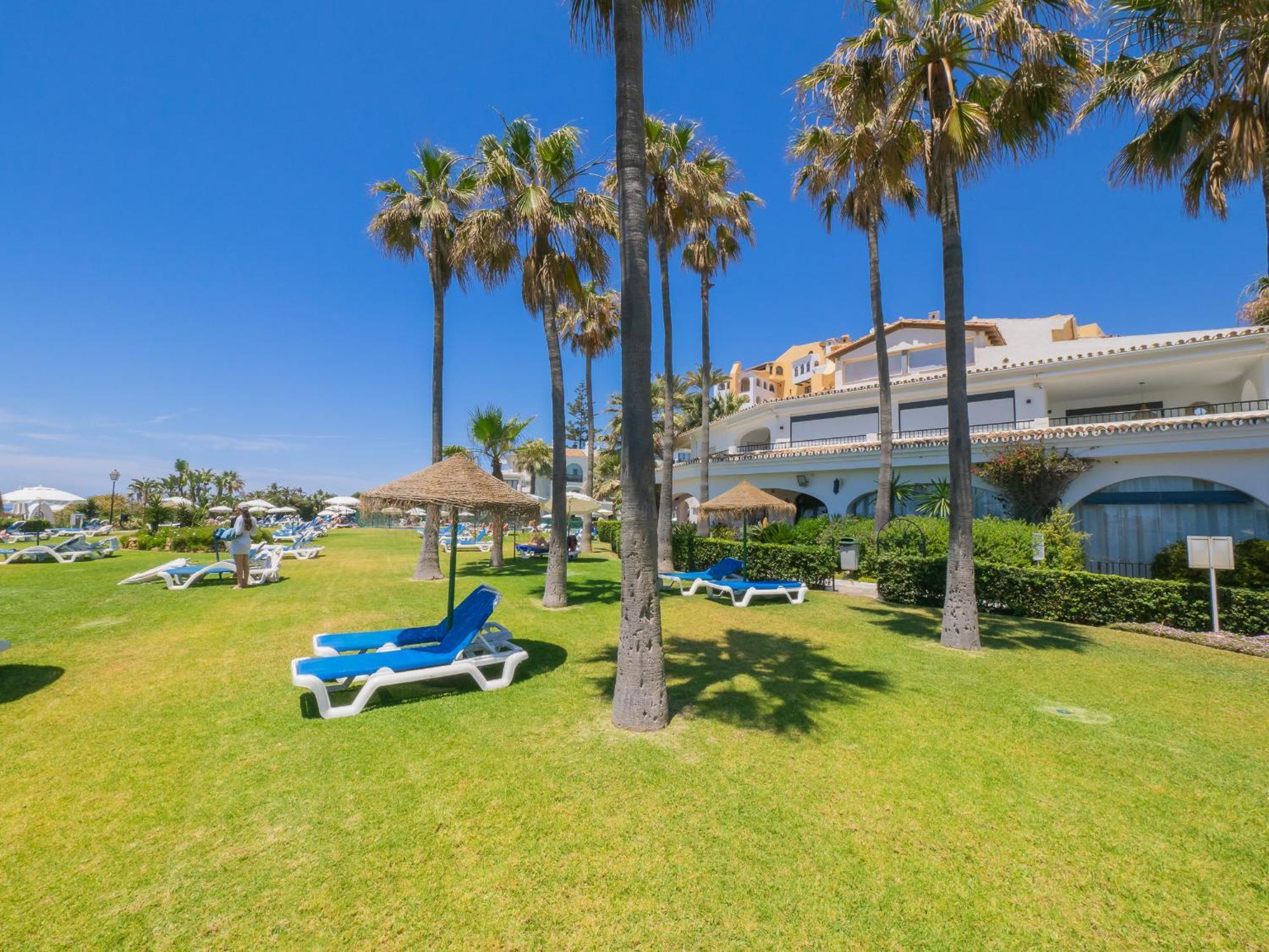 Cubo's Estudio Cabopino Port & Parking * Marbella