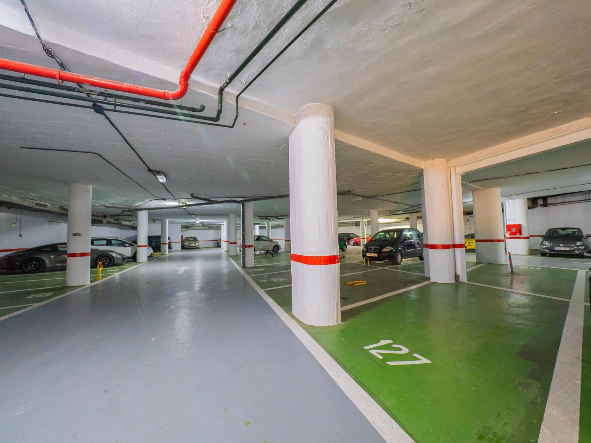 Cubo's Estudio Cabopino Port & Parking *