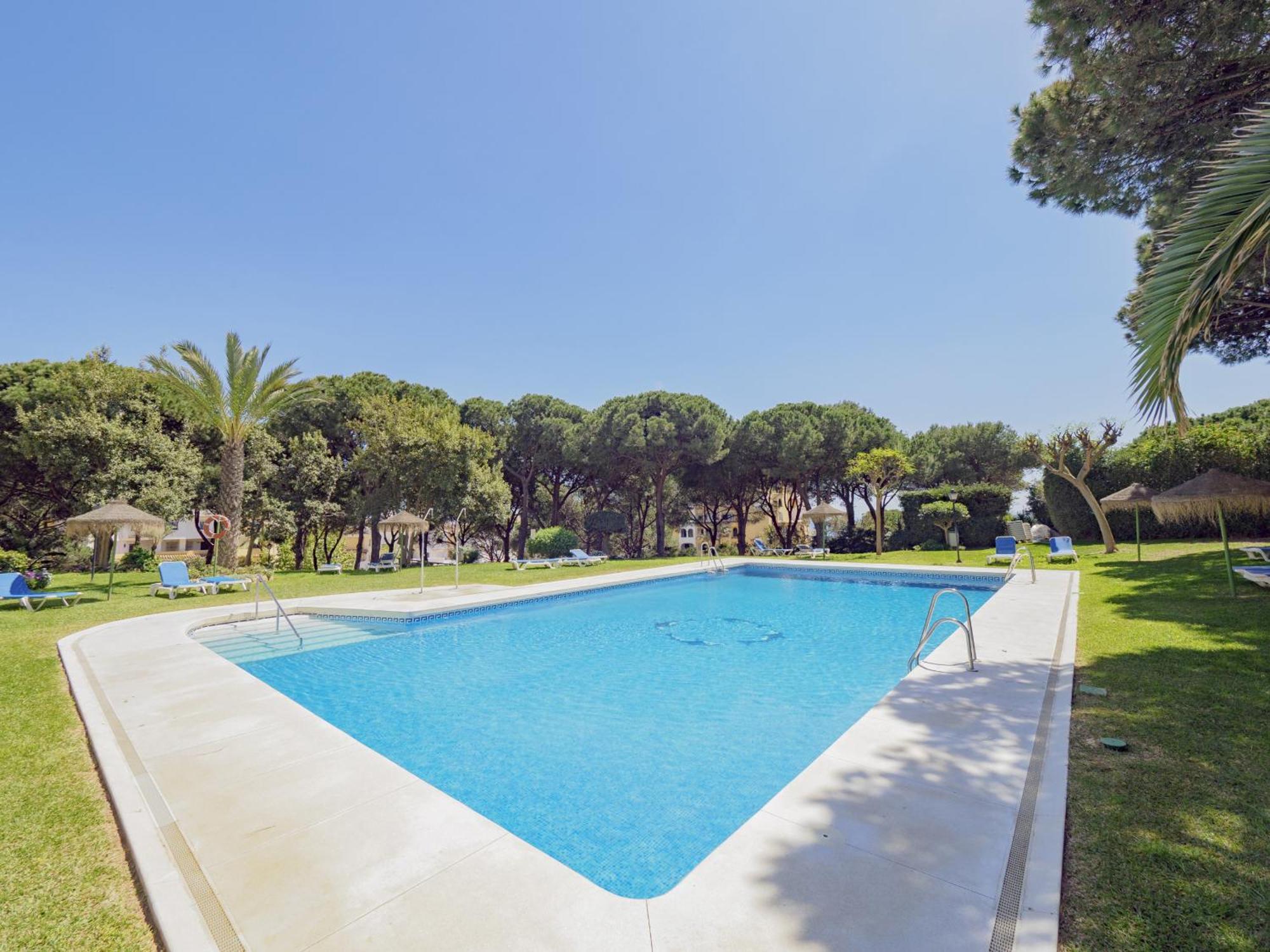 Cubo's Estudio Cabopino Port & Parking * Marbella