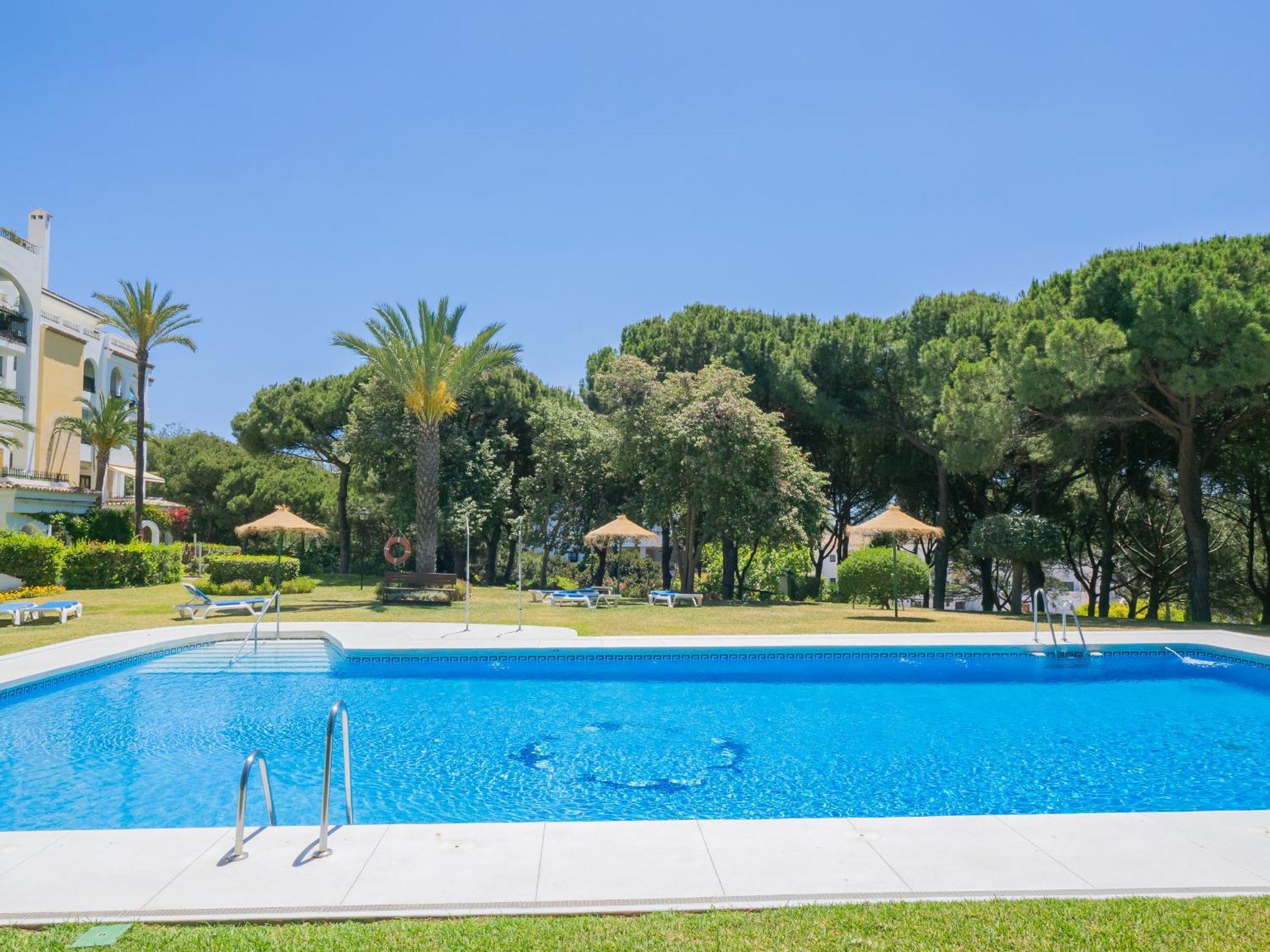 Cubo's Estudio Cabopino Port & Parking Marbella