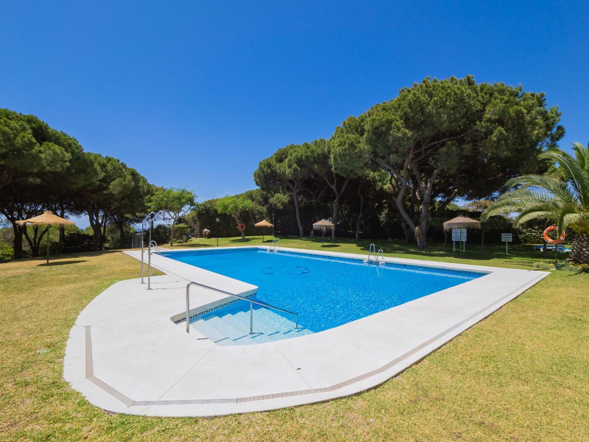 Cubo's Estudio Cabopino Port & Parking
