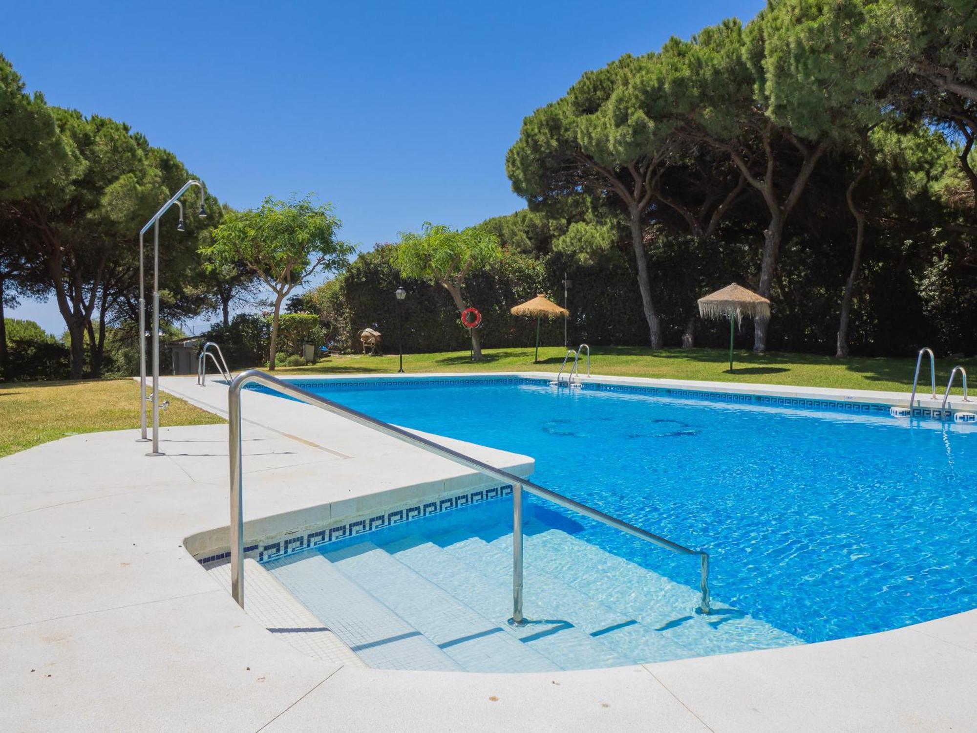 Apartment Cubo's Estudio Cabopino Port & Parking